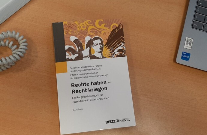 Rechteratgeber „Rechte haben – Recht kriegen“