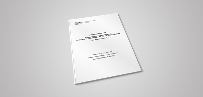 Titelseite der Veröffentlichung: Handlungsempfehlung "Radikalisierung und Extremismus in stationären Einrichtungen der Kinder- und Jugendhilfe.